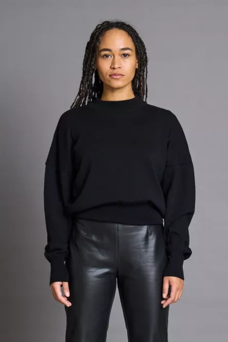 JAN 'N JUNE Jumper Yin Black