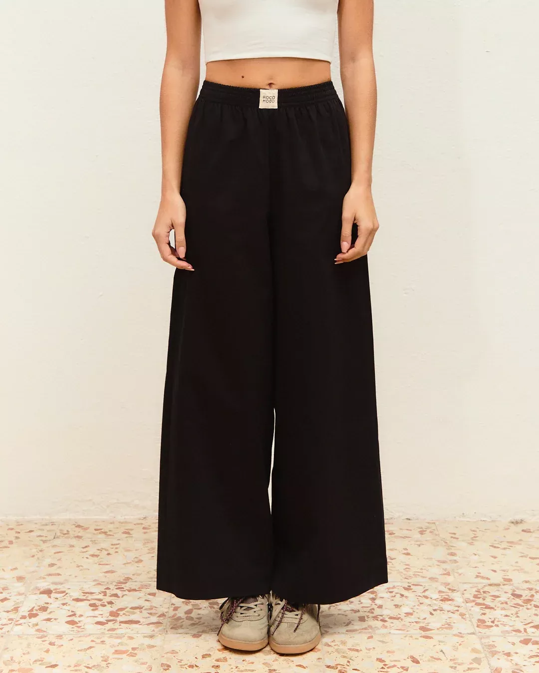 pantalón scout negro ▢