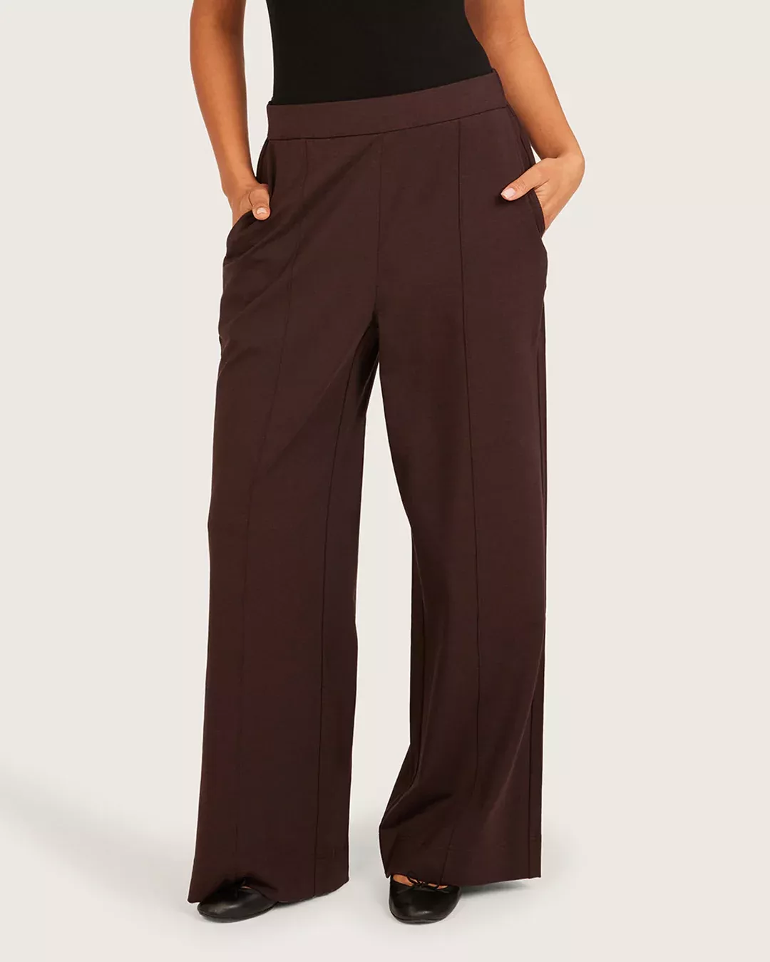 Relaxed Leg Pants - Short - Carob