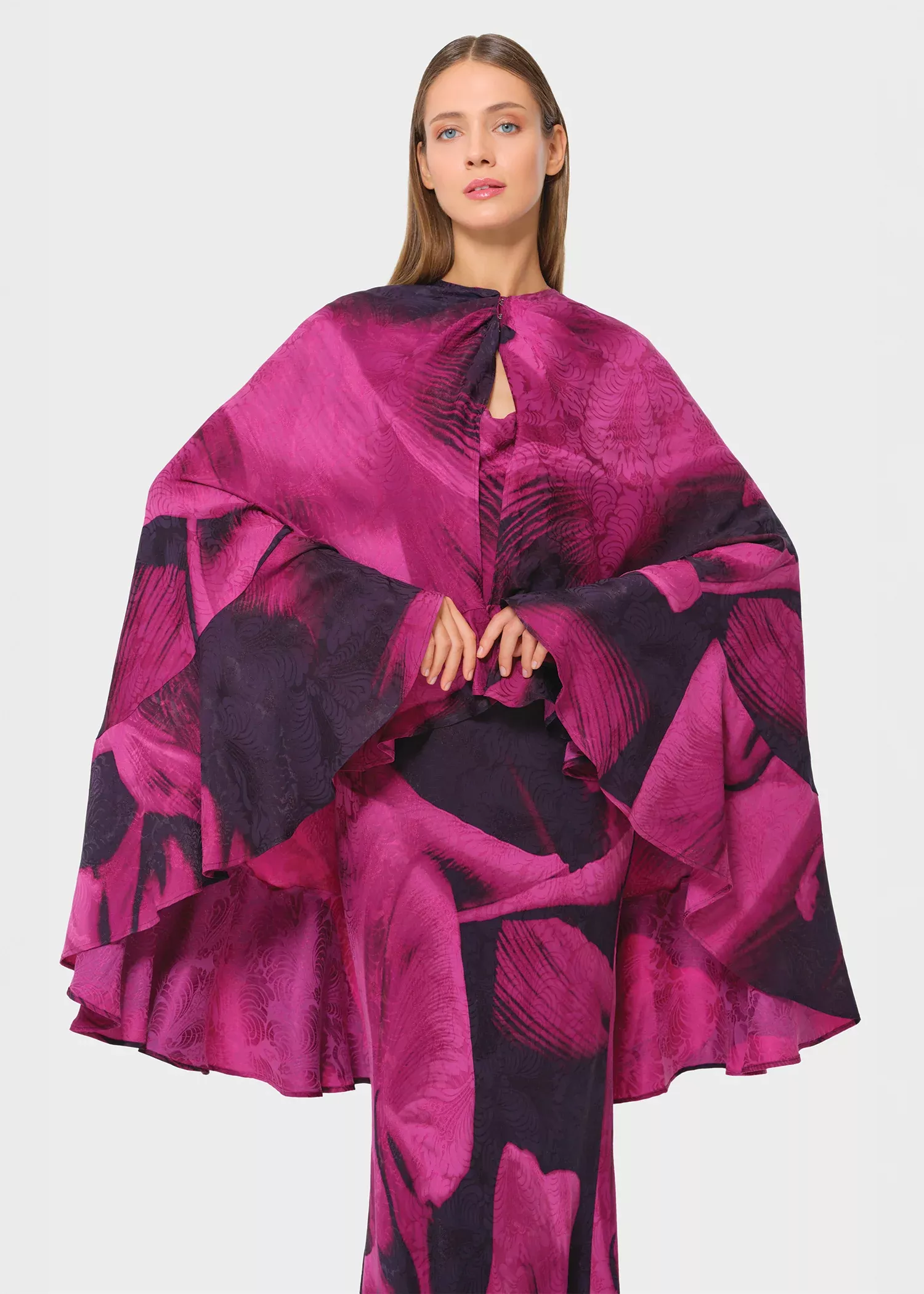 Sophia Calypso Artemis Cape