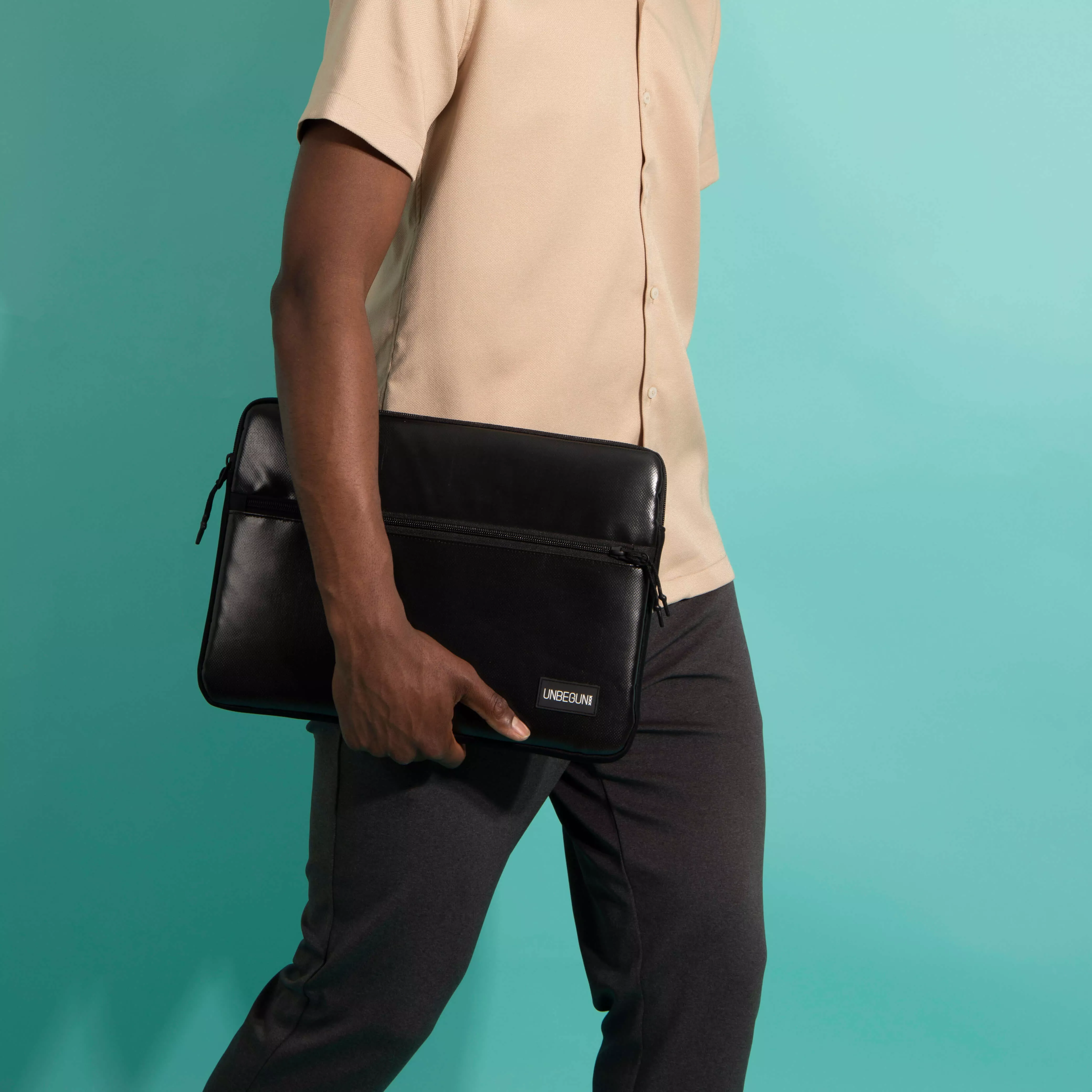 UNBEGUN Laptop Sleeve With Front Pocket Black