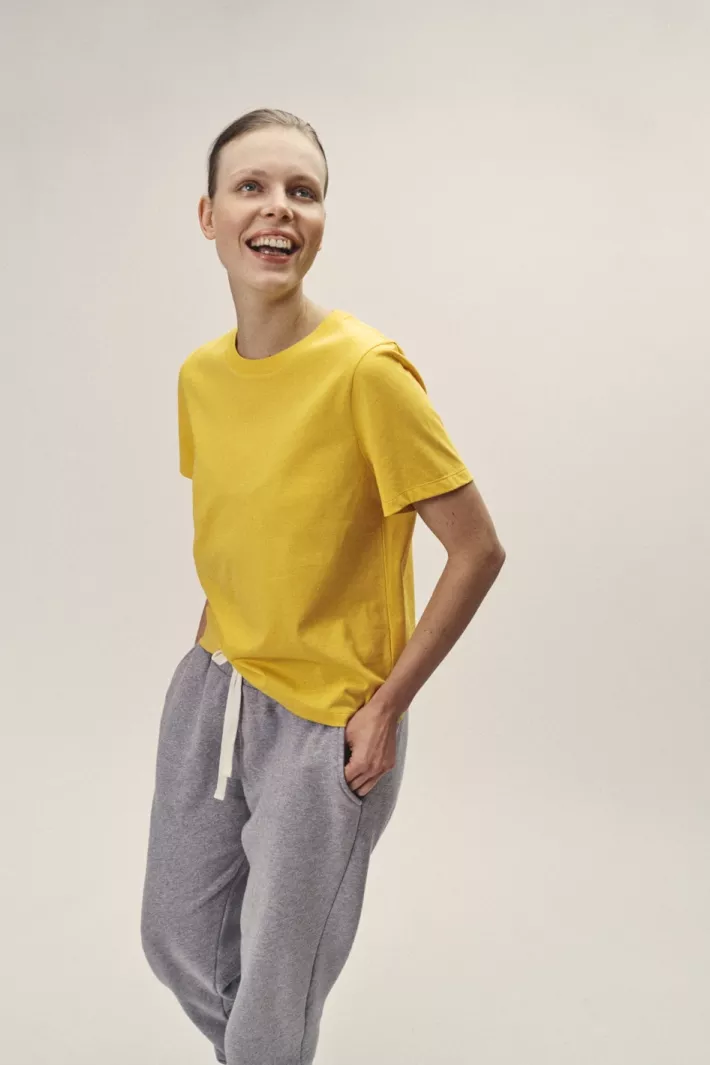 WOTE T-Shirt Round Neck Yellow